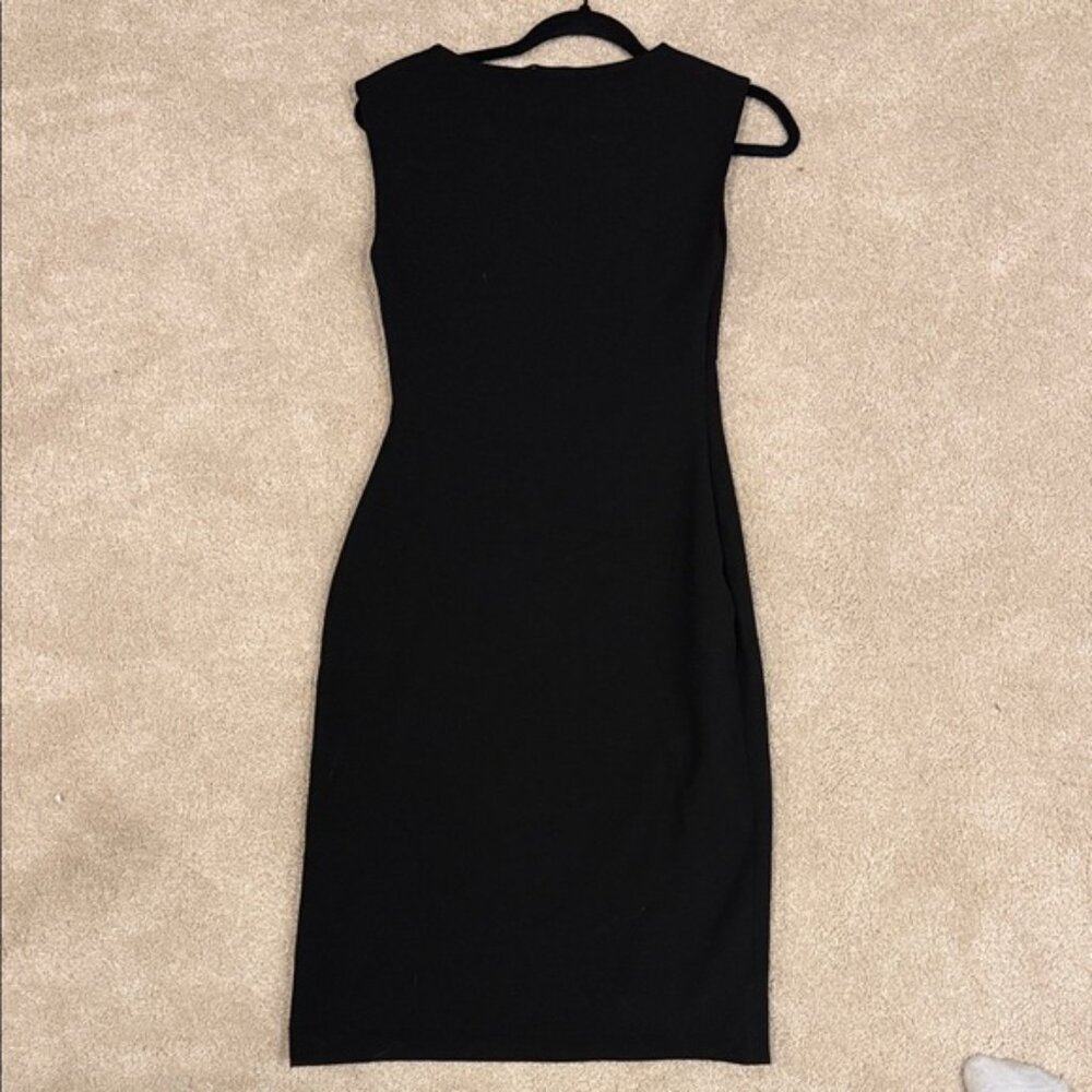 Diane von Furstenberg Black Sleeveless V-Neck Dress w/side ruching & side slit - Picture 5 of 7